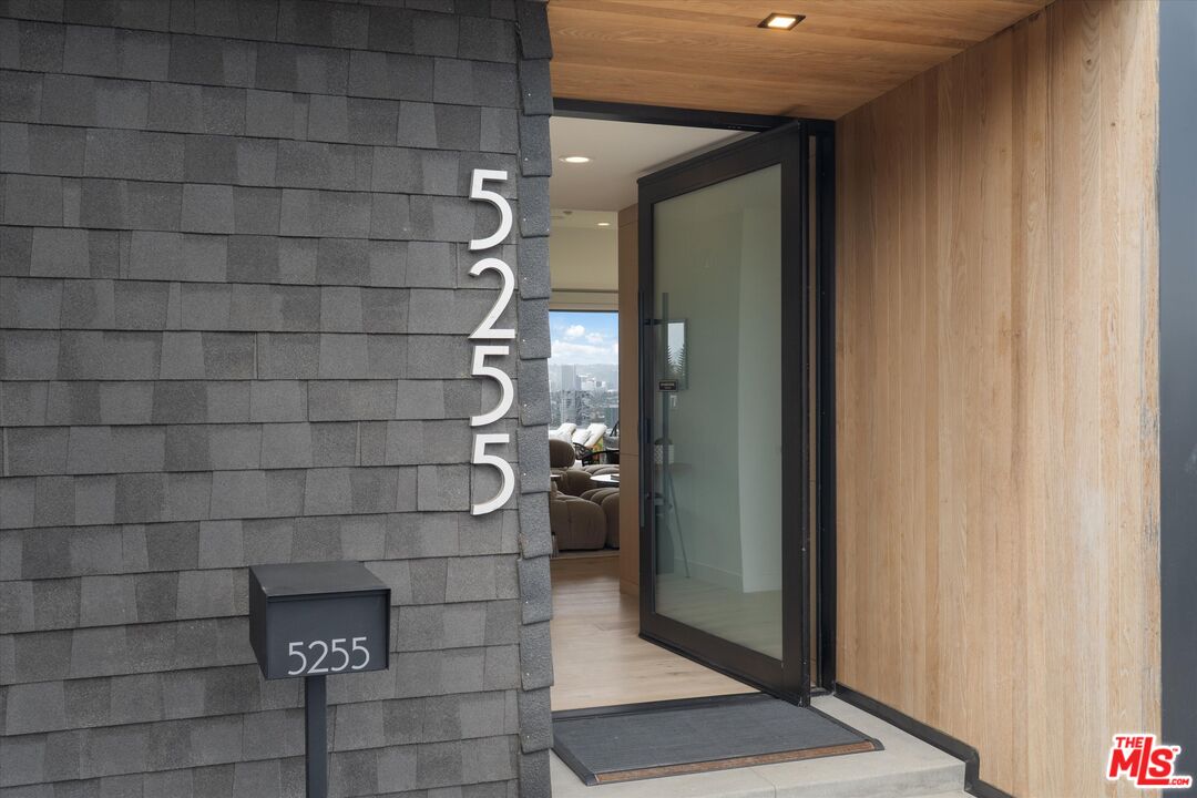 5255 Veronica Street Los Angeles, CA 90008 - Photo 73 of 75