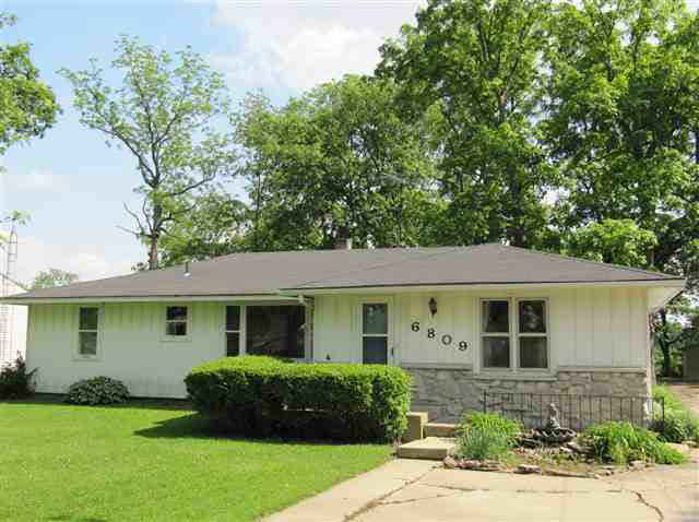 6809 East Piccadilly Road Muncie, IN 47303 - Photo 1 of 11 Gallery Image 1
