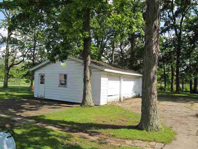 6809 East Piccadilly Road Muncie, IN 47303 - Photo 9 of 11 Gallery Image 9