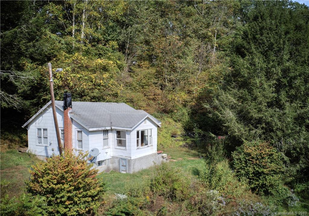 112 Rabbit Hop Road Spruce Pine, NC 28777 - Photo 1 of 15 Gallery Image 1