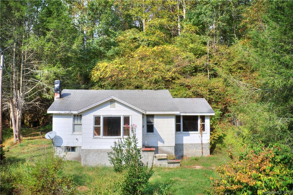 112 Rabbit Hop Road Spruce Pine, NC 28777 - Photo 2 of 15 Gallery Image 2