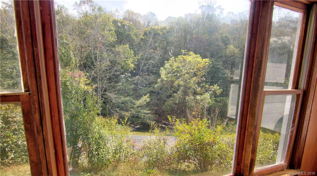 112 Rabbit Hop Road Spruce Pine, NC 28777 - Photo 13 of 15 Gallery Image 13