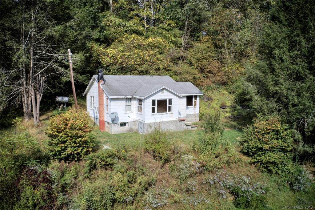 112 Rabbit Hop Road Spruce Pine, NC 28777 - Photo 3 of 15 Gallery Image 3