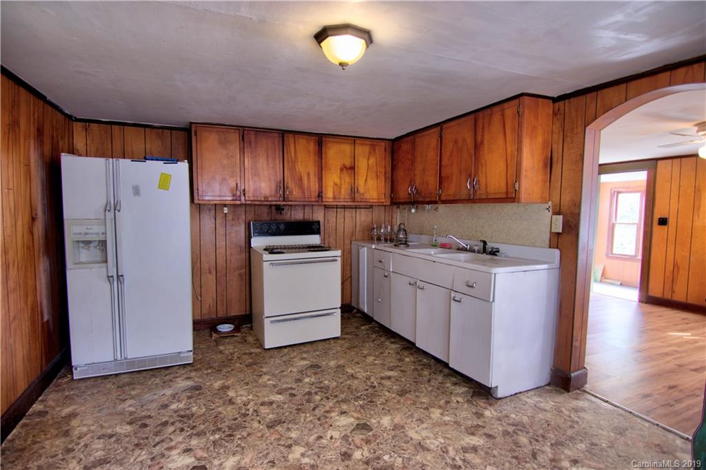 112 Rabbit Hop Road Spruce Pine, NC 28777 - Photo 7 of 15 Gallery Image 7