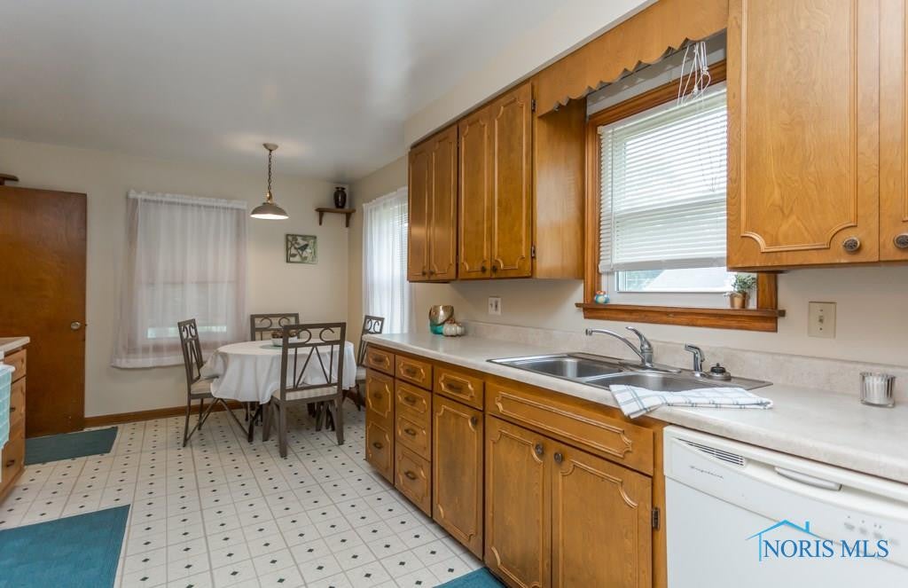 4420 Garrison Road Toledo, OH 43613 - Photo 7 of 35 Gallery Image 7