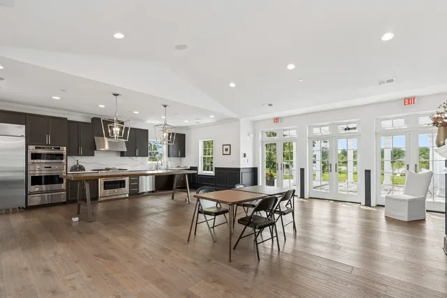 $2,649,000 | 230 Majestic Oaks Court, Lake Forest, IL 60045