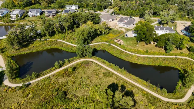 $2,649,000 | 230 Majestic Oaks Court, Lake Forest, IL 60045