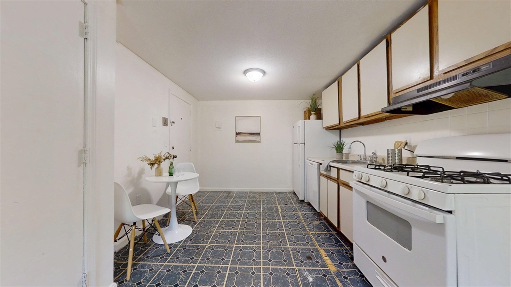428 Great Road, Unit 17 Acton, MA 01720 - Photo 5 of 12