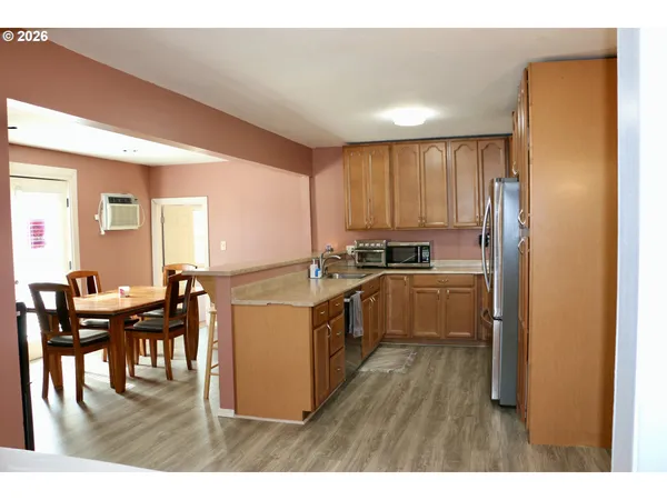 $356,000 | 400 West 6th Street, The Dalles, OR 97058