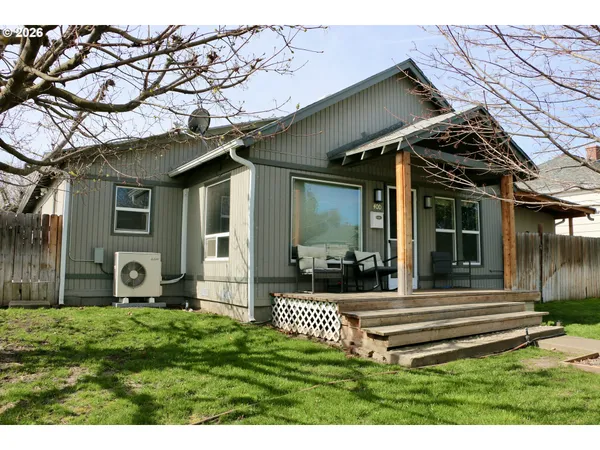 $356,000 | 400 West 6th Street, The Dalles, OR 97058