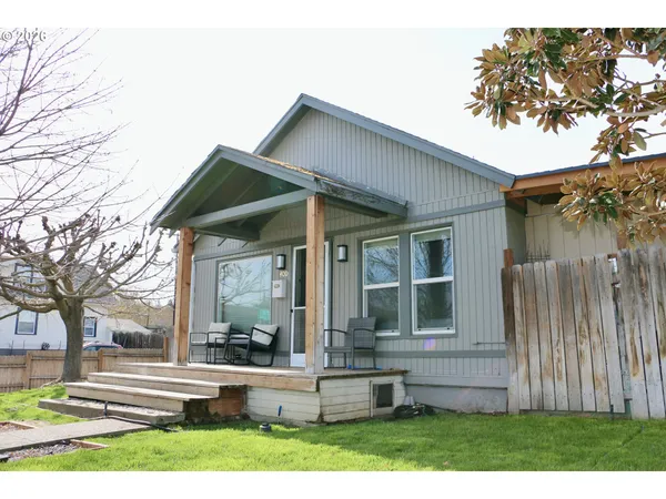 $356,000 | 400 West 6th Street, The Dalles, OR 97058