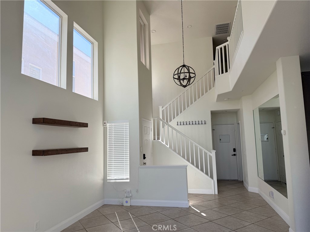 162 Sims Way Placentia, CA 92870 - Photo 4 of 21 Gallery Image 4