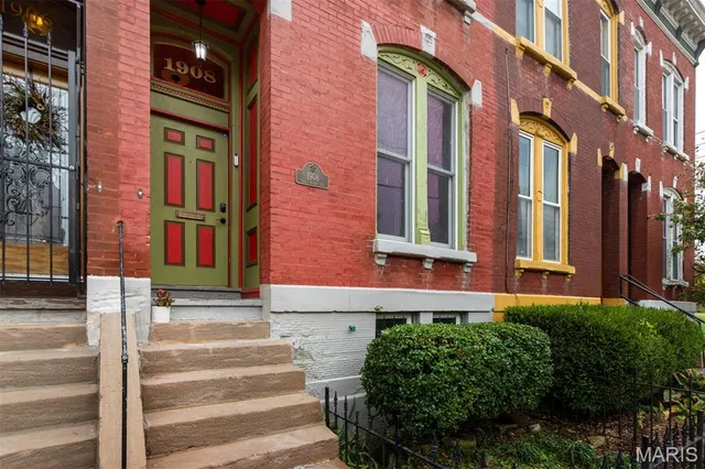 $230,000 | 1908 California Avenue, St. Louis, MO 63104