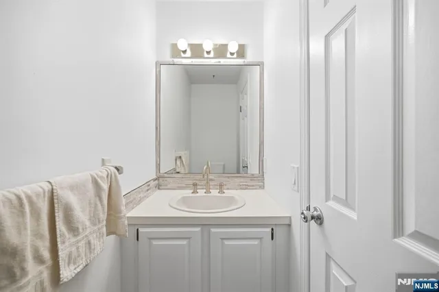 $400,000 | 5 Mountain Ridge Road, Unit UC1, Bloomingdale, NJ 07403