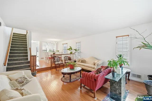 $400,000 | 5 Mountain Ridge Road, Unit UC1, Bloomingdale, NJ 07403