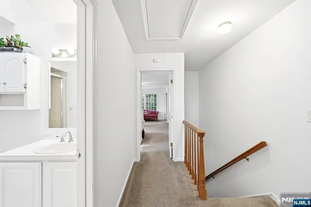 $400,000 | 5 Mountain Ridge Road, Unit UC1, Bloomingdale, NJ 07403