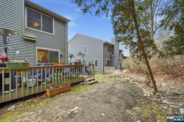 $400,000 | 5 Mountain Ridge Road, Unit UC1, Bloomingdale, NJ 07403