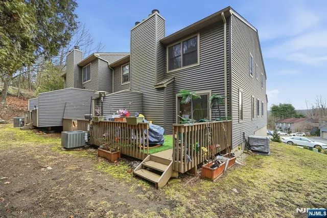 $400,000 | 5 Mountain Ridge Road, Unit UC1, Bloomingdale, NJ 07403