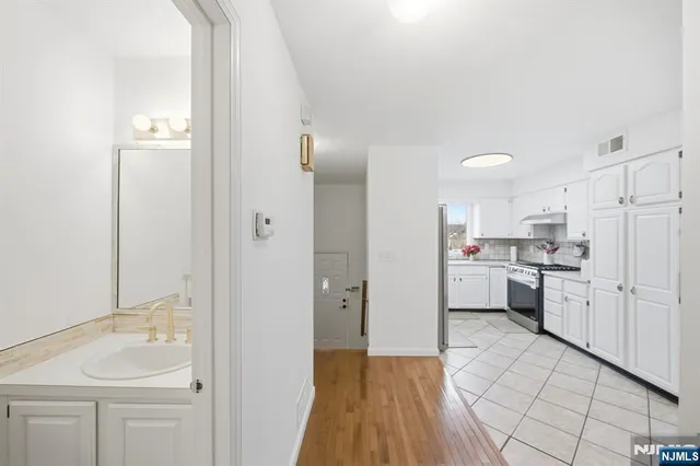 $400,000 | 5 Mountain Ridge Road, Unit UC1, Bloomingdale, NJ 07403