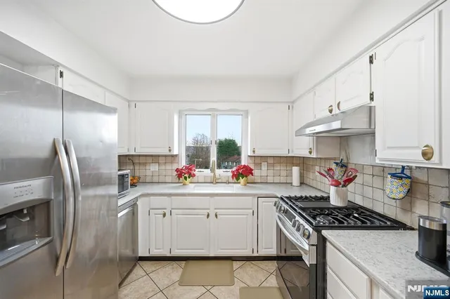 $400,000 | 5 Mountain Ridge Road, Unit UC1, Bloomingdale, NJ 07403