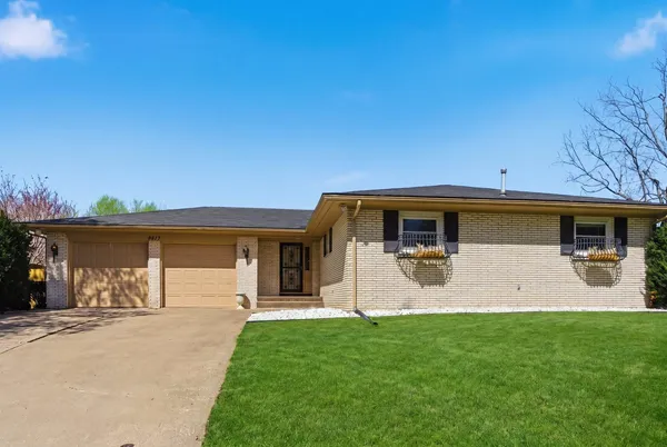 $335,000 | 3617 25th Avenue, Rock Island, IL 61201