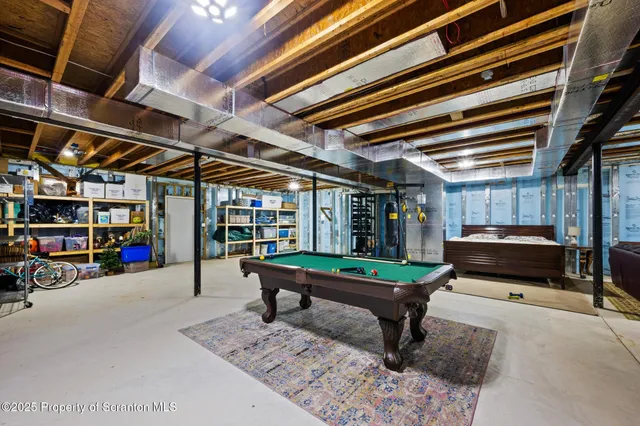 a black and white photo of a room