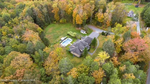 $1,150,000 | 321 Hemlock Drive, Lake Ariel, PA 18436