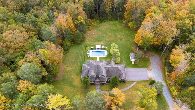 $1,150,000 | 321 Hemlock Drive, Lake Ariel, PA 18436