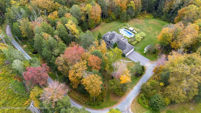 $1,150,000 | 321 Hemlock Drive, Lake Ariel, PA 18436
