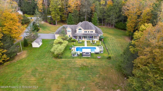$1,150,000 | 321 Hemlock Drive, Lake Ariel, PA 18436