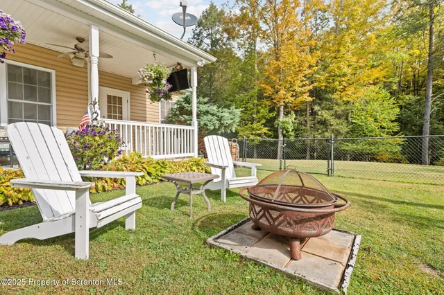 $1,150,000 | 321 Hemlock Drive, Lake Ariel, PA 18436