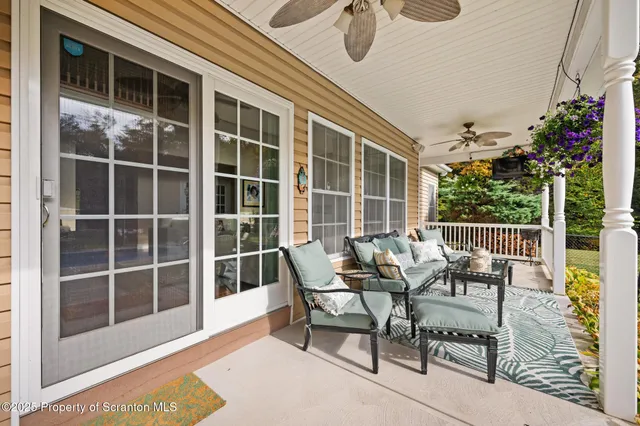 $1,150,000 | 321 Hemlock Drive, Lake Ariel, PA 18436