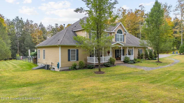 $1,150,000 | 321 Hemlock Drive, Lake Ariel, PA 18436