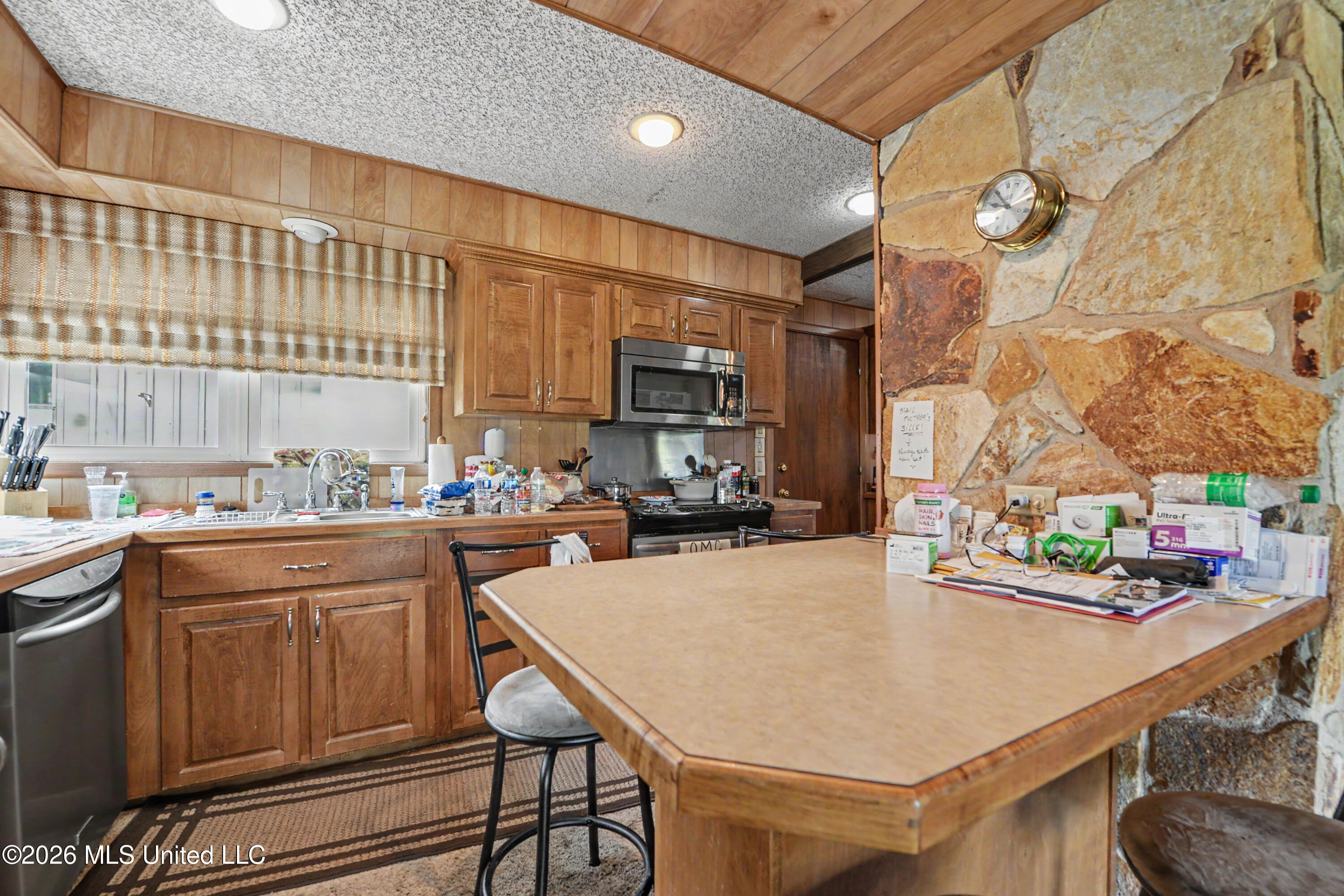 2416 Rolling Meadows Road Gautier, MS 39553 - Photo 36 of 62 006