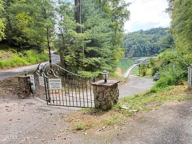 $649,900 | 236 Lakeside Drive, Butler, TN 37640