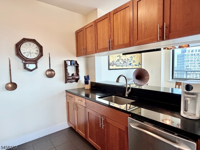 1 Spring Street, Unit 2204 New Brunswick, NJ 08901 - Photo 19 of 50 Gallery Image 19