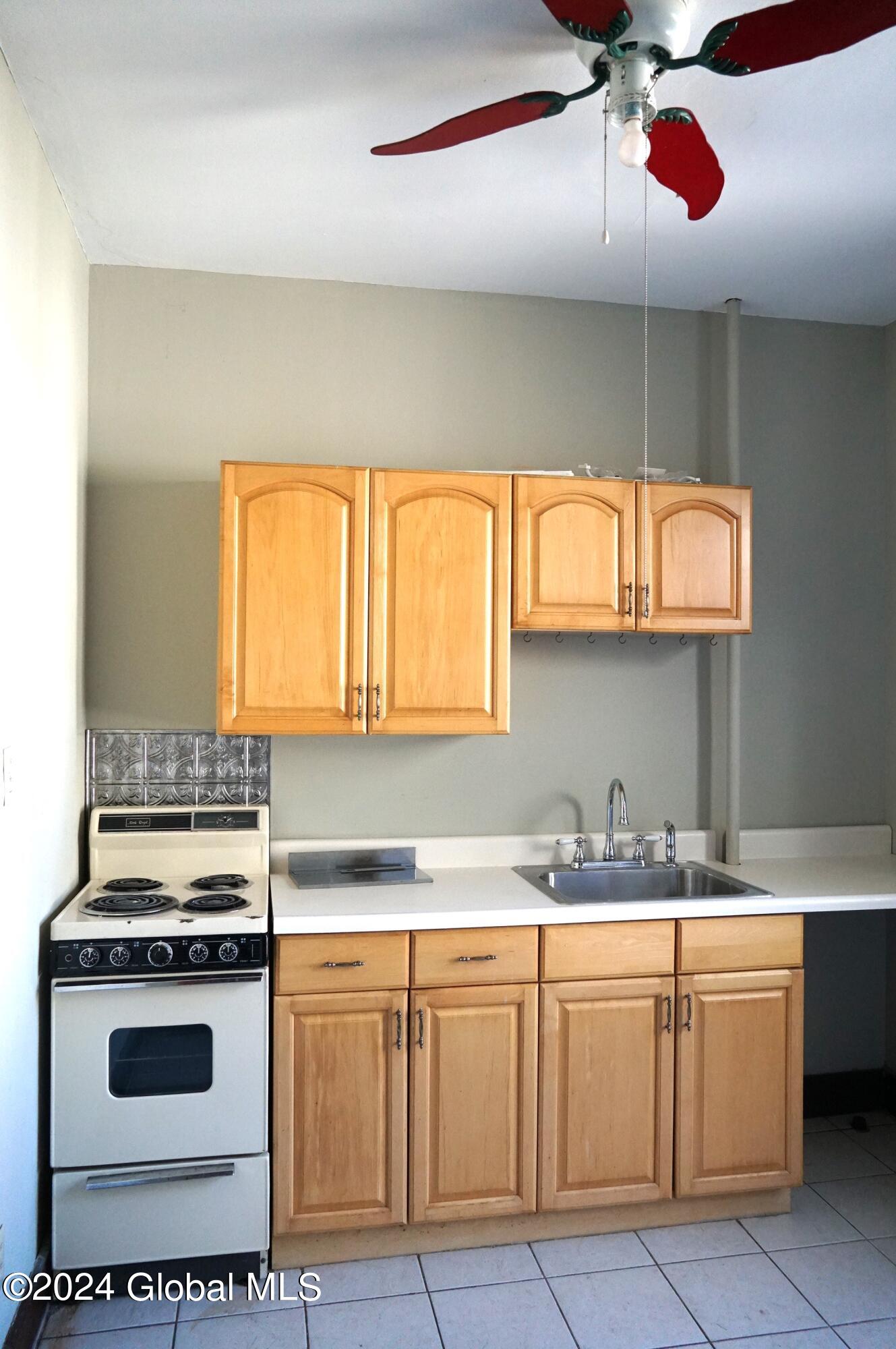 3 Hurlbut Street Albany, NY 12209 - Photo 6 of 20 DSC00006