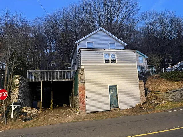 $99,900 | 101 Platt Street, Ansonia, CT 06401