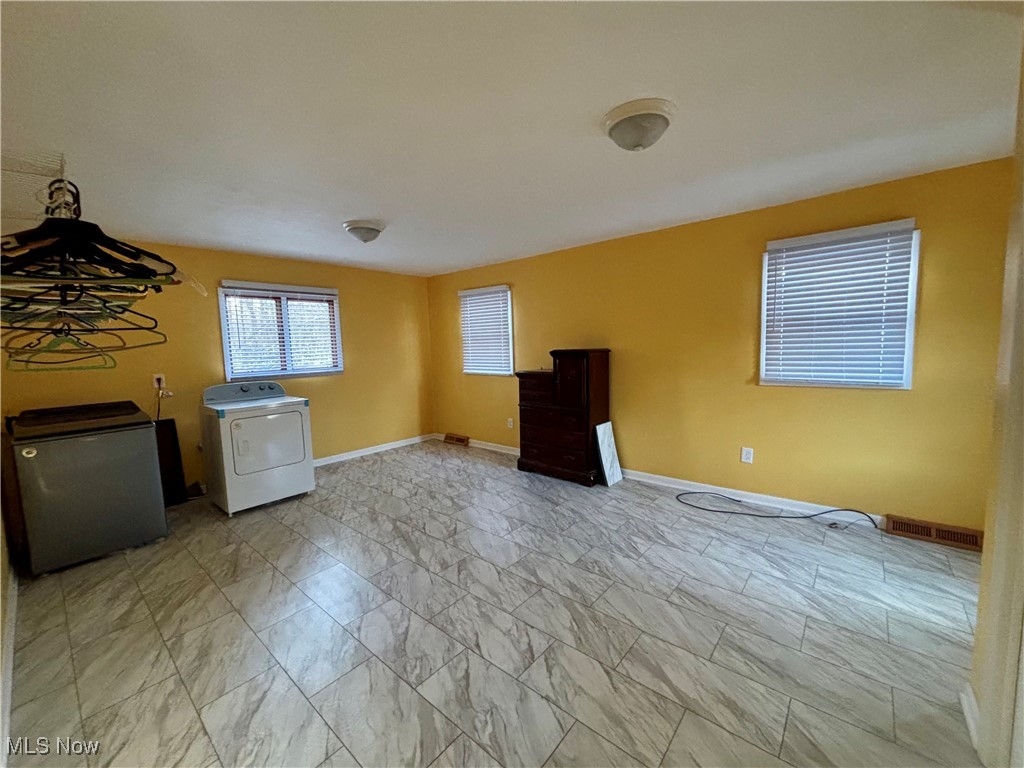 7292 Ceramic Road Roseville, OH 43777 - Photo 10 of 24
