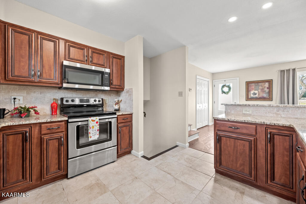 308 McFee Road Knoxville, TN 37934 - Photo 8 of 43 Kitchen