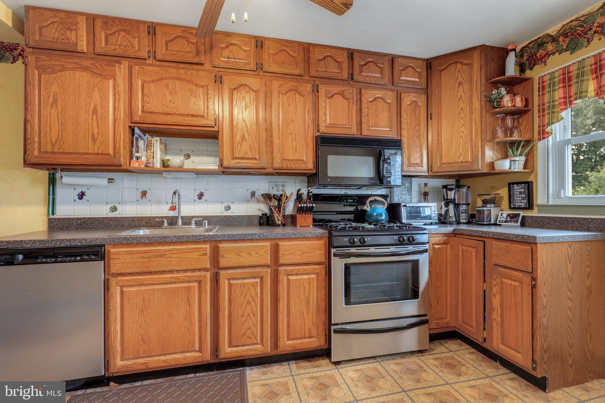 8539 Kings Ridge Road Parkville, MD 21234 - Photo 10 of 29