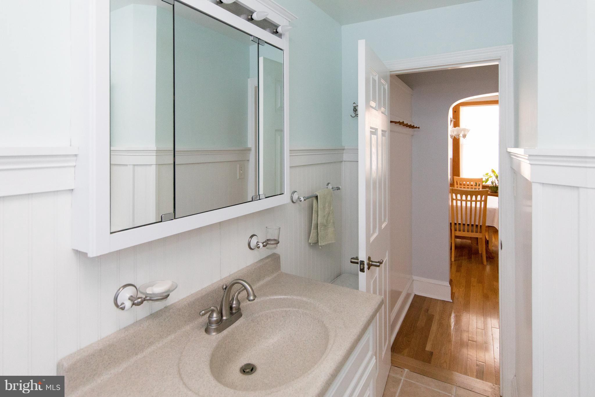 4707 Edmonston Road Hyattsville, MD 20781 - Photo 13 of 30 Bath
