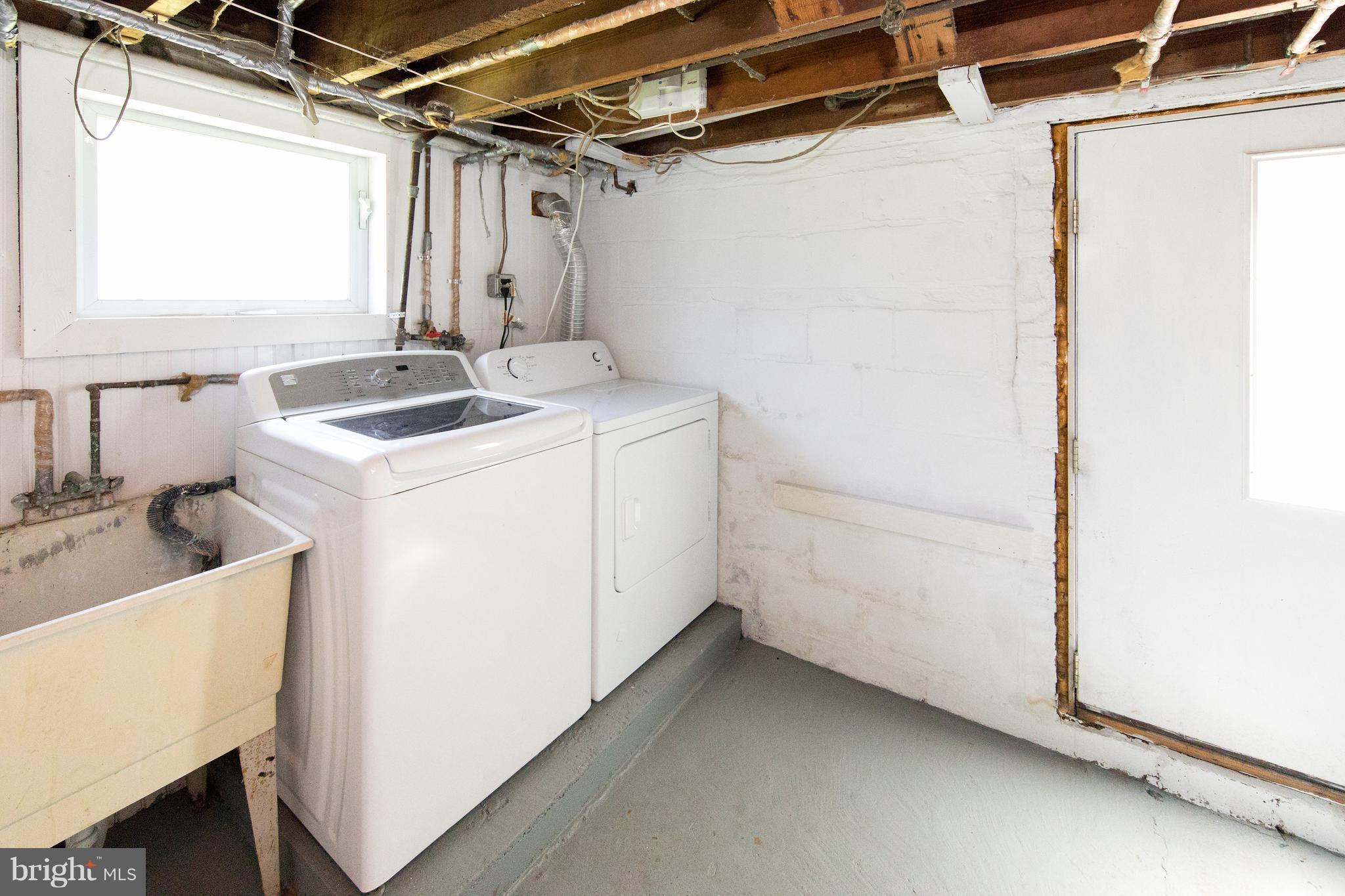 4707 Edmonston Road Hyattsville, MD 20781 - Photo 29 of 30 laundry room