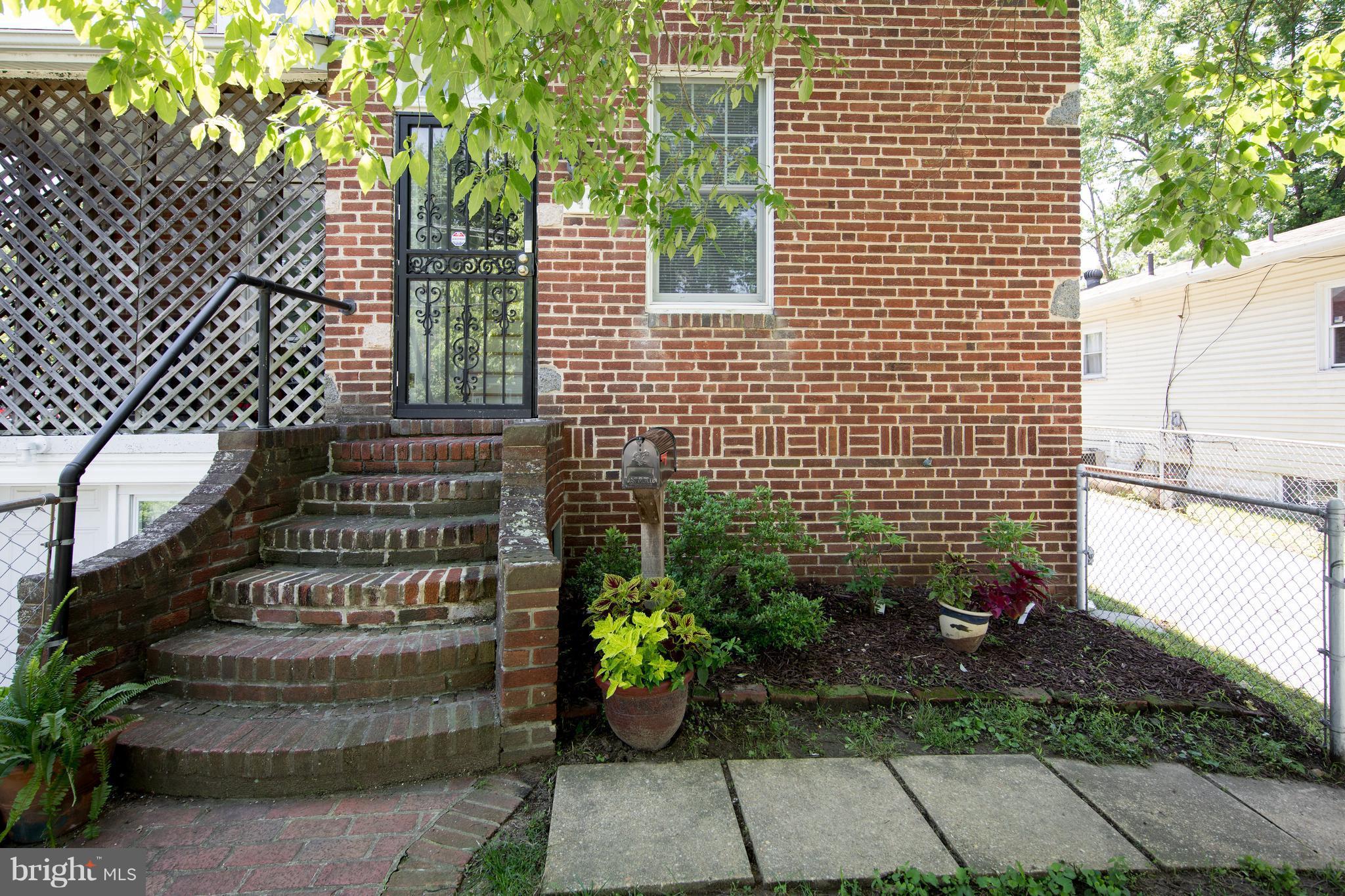 4707 Edmonston Road Hyattsville, MD 20781 - Photo 4 of 30 Exterior (General)