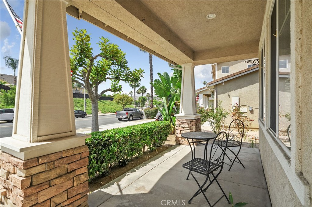 17241 Greentree Drive Riverside, CA 92503 - Photo 4 of 53