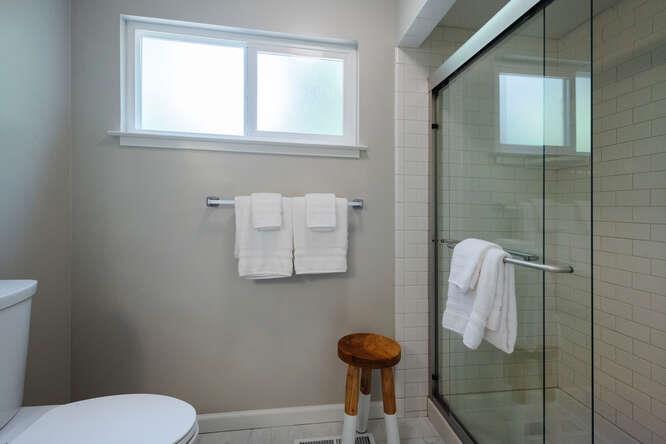 350 Crystal Springs Road Hillsborough, CA 94010 - Photo 18 of 32 Gallery Image 18