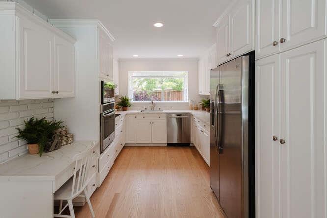 350 Crystal Springs Road Hillsborough, CA 94010 - Photo 8 of 32 Gallery Image 8