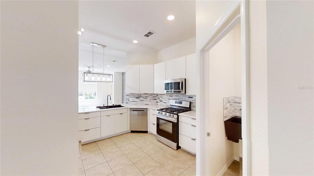 8328 Southwest 84th Place Road Ocala, FL 34481 - Photo 7 of 41