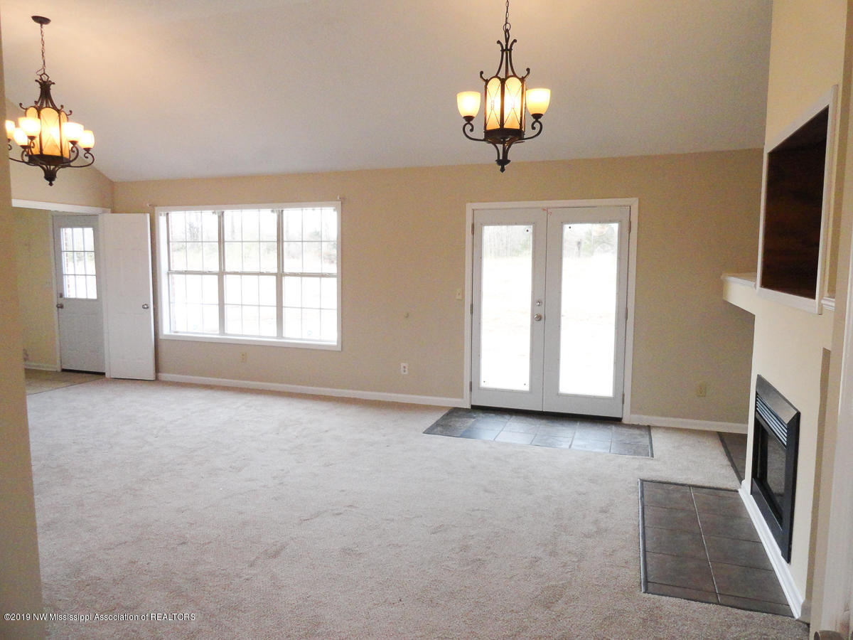 350 Woodview Road Byhalia, MS 38611 - Photo 5 of 19 DSC02368-1