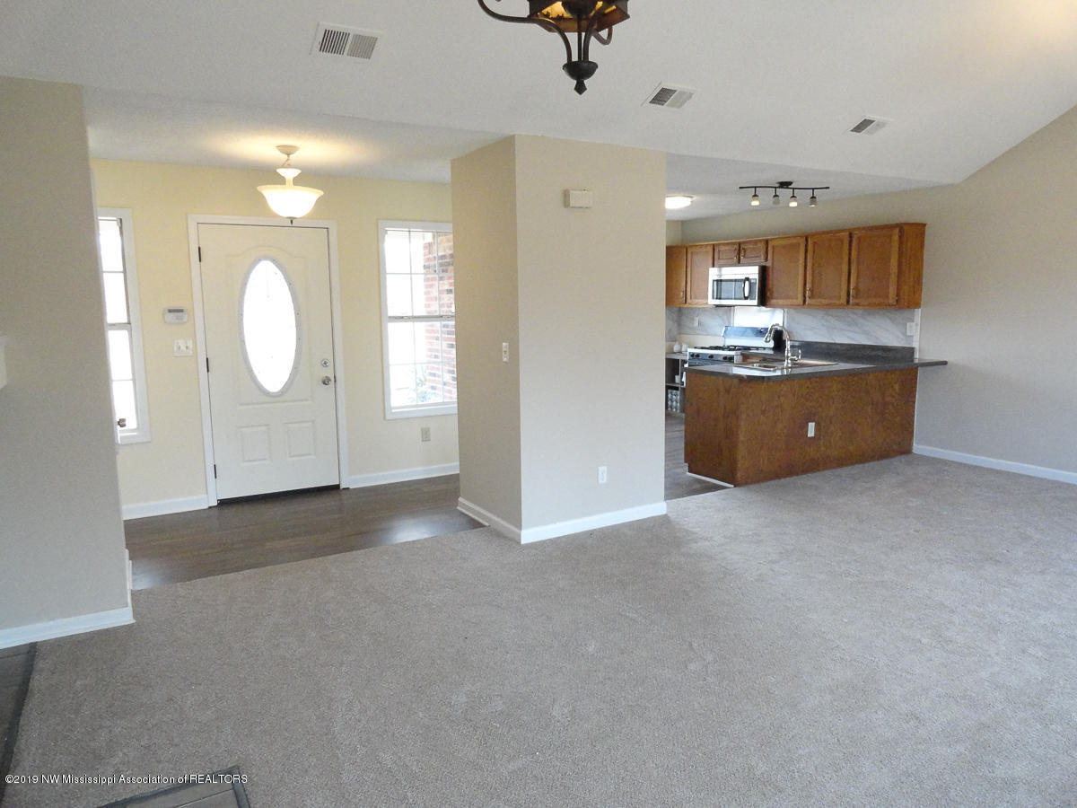 350 Woodview Road Byhalia, MS 38611 - Photo 6 of 19 DSC02371-1